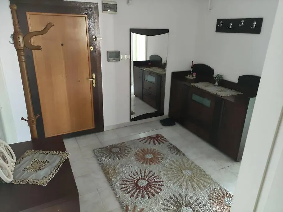 Beylikduezue Boelgesinde Ferah Bir Site Ici Konut Apartment Istanbul
