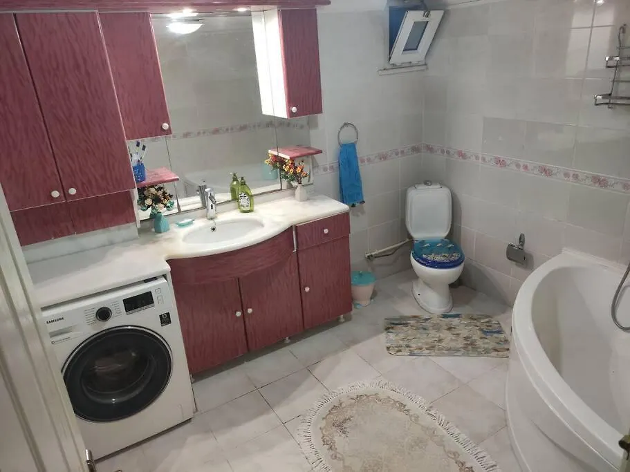 Beylikduezue Boelgesinde Ferah Bir Site Ici Konut Apartment Istanbul Turkey